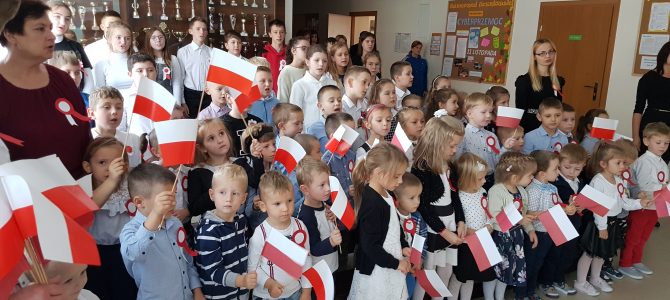 Akademia z okazji rocznicy odzyskania Niepodległości (galeria) Akademia z okazji rocznicy odzyskania Niepodległości (galeria)