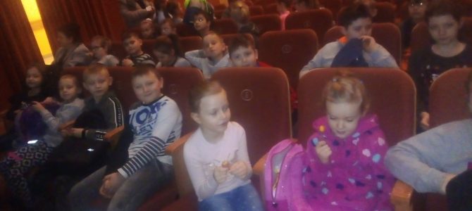 Wyjazd klas młodszych do kina