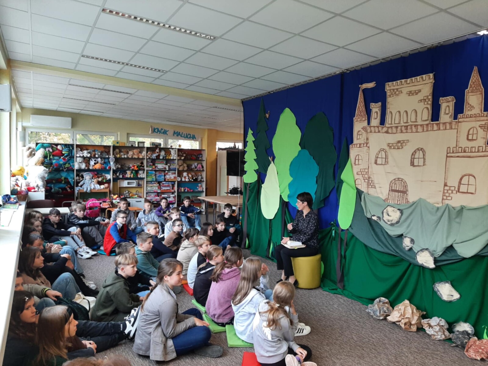 Wycieczka do Biblioteki Publicznej i Kręgielni w Dąbrowie Tarnowskiej