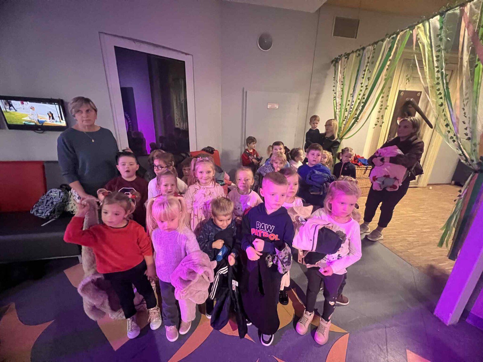 Zajęcia edukacyjne „Bezpieczna droga do szkoły” w Europejskim Centrum Bajki im. Koziołka Matołka w Pacanowie