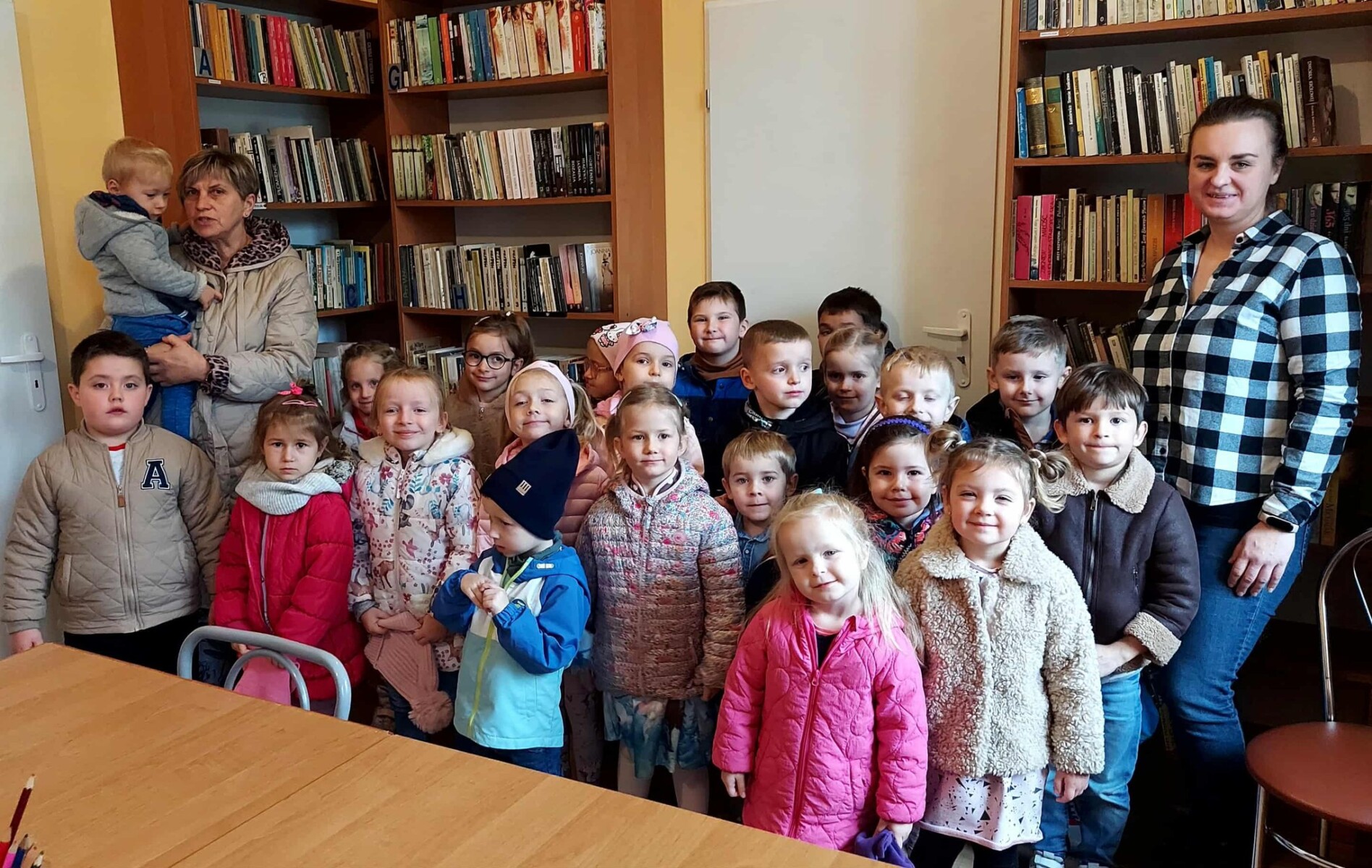 Wizyta przedszkolaków w bibliotece Wizyta przedszkolaków w bibliotece