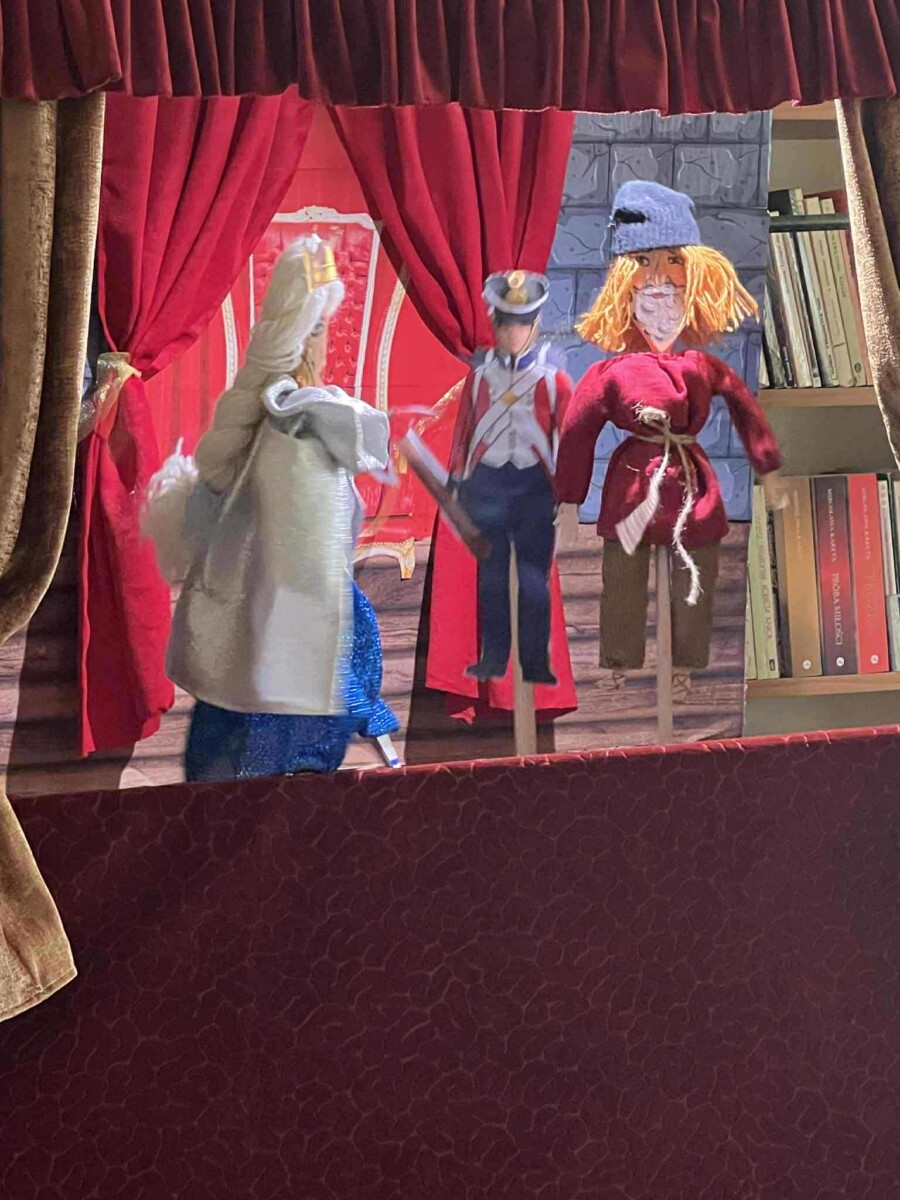 Dzień postaci z bajek w bibiliotece Dzień postaci z bajek w bibiliotece