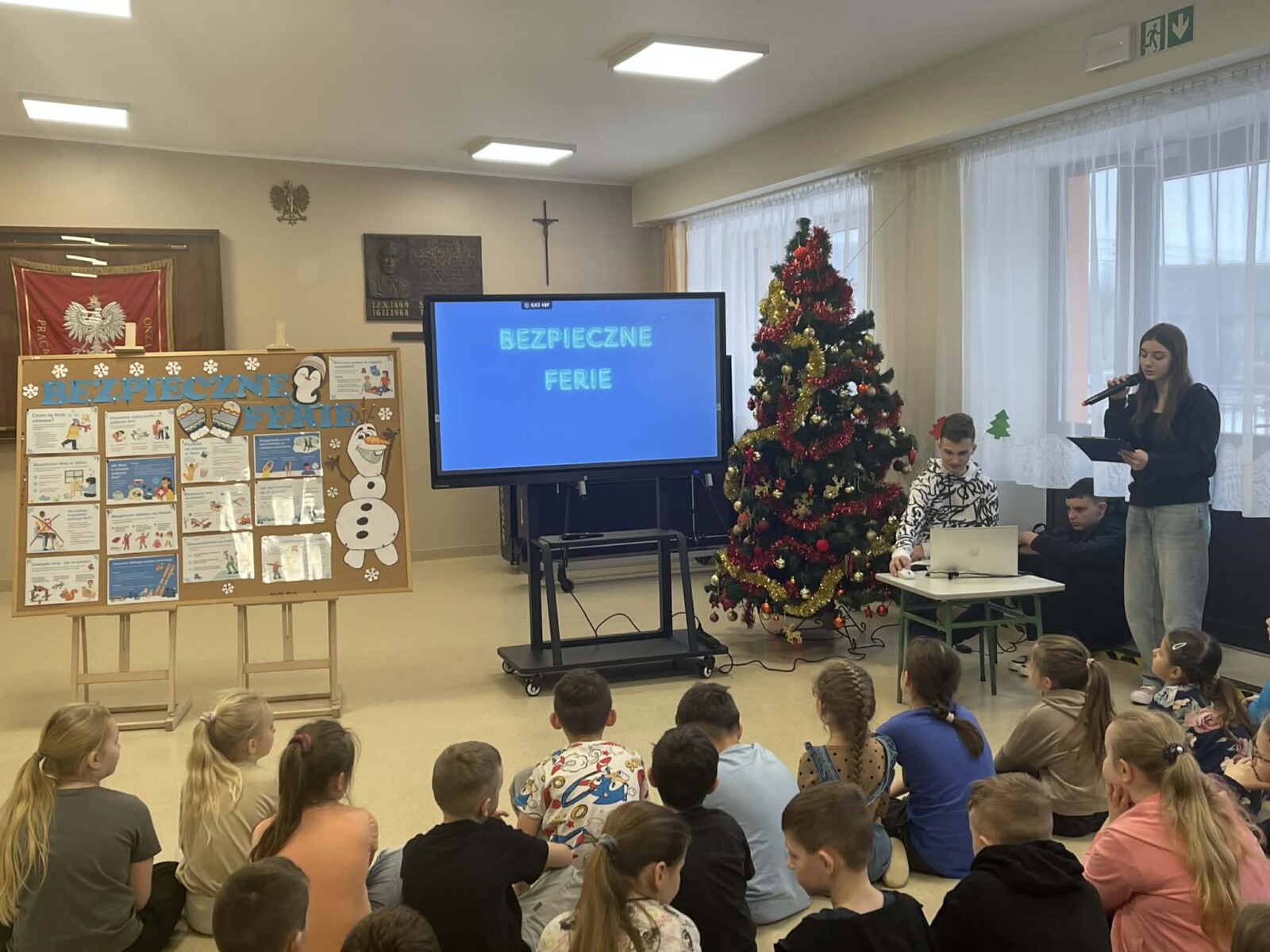 Akcja Samorządu Uczniowskiego pn. „Bezpieczne Ferie Zimowe” Akcja Samorządu Uczniowskiego pn. „Bezpieczne Ferie Zimowe”