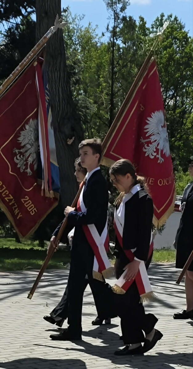 Na straży tradycji – nasz poczet sztandarowy na obchodach Gminnego Dnia Strażaka w Słupcu