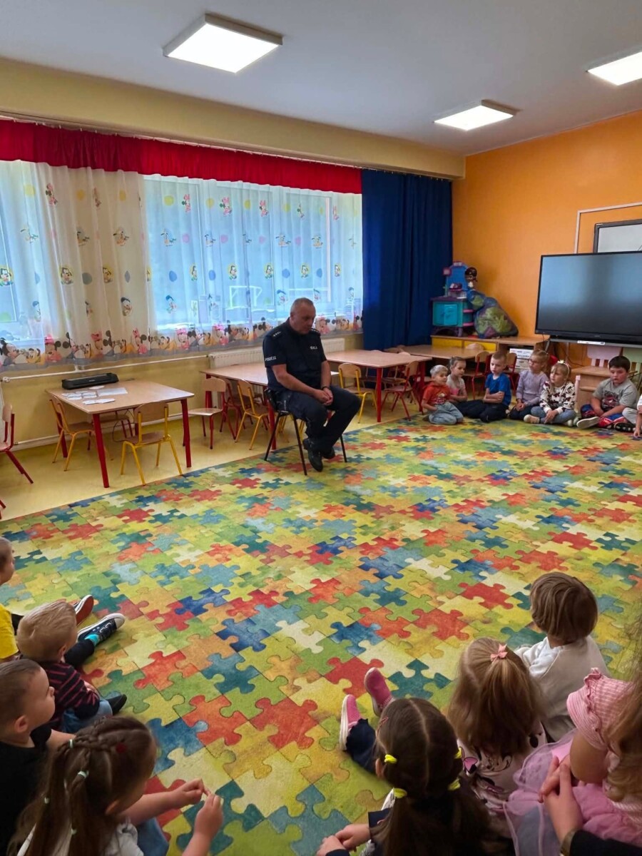 Wizyta Policjanta w przedszkolu